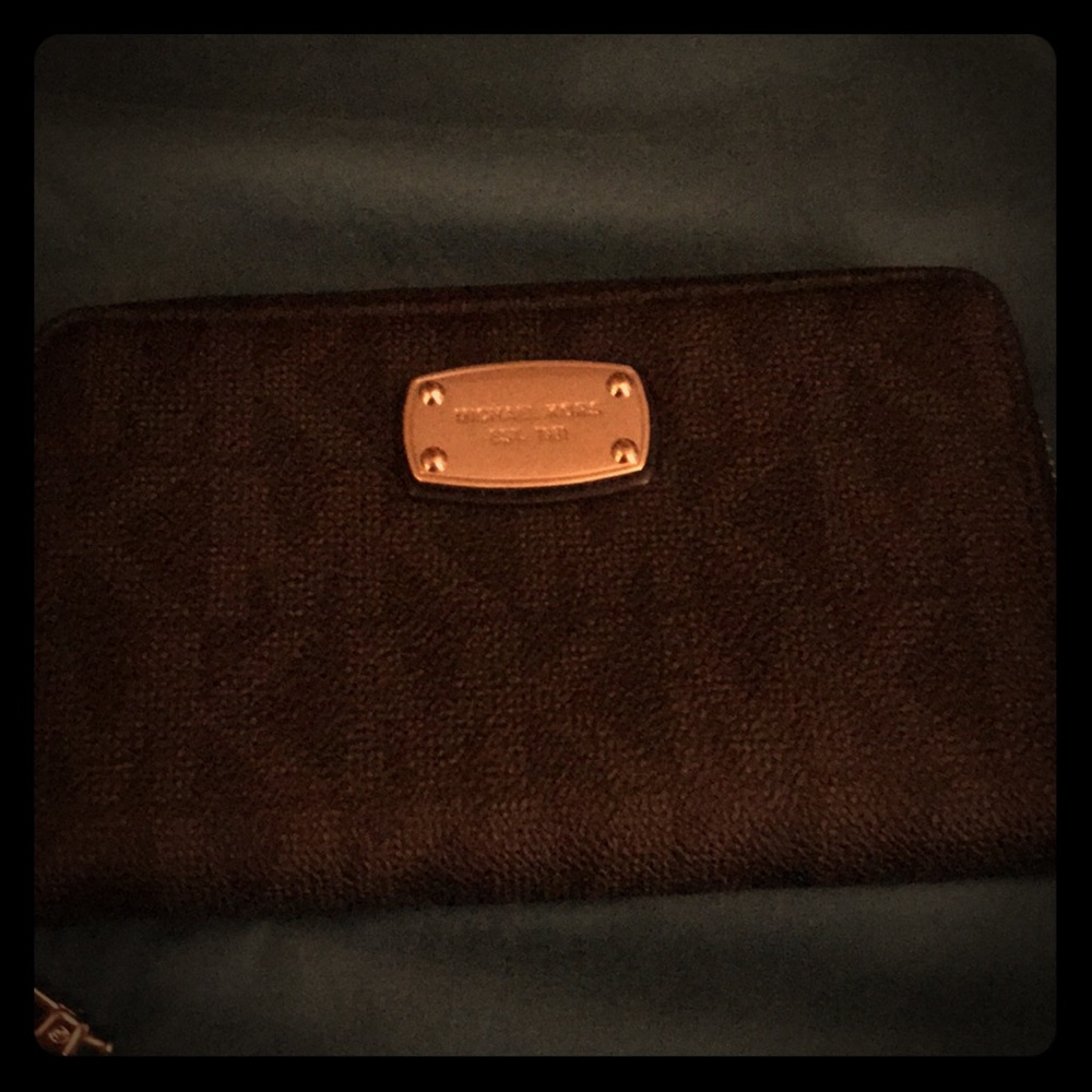 Michael Kors wallet